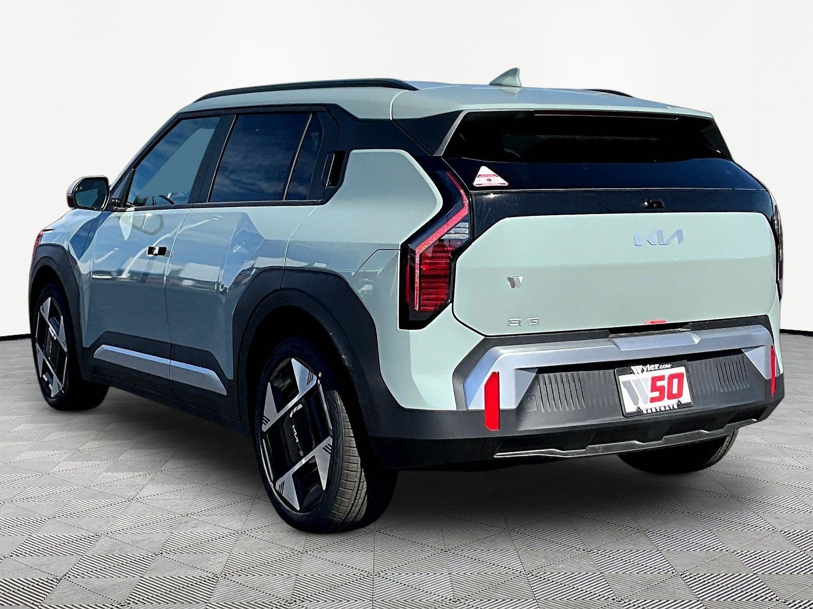 New 2027 Kia EV3 Wind AWD/4WD image 4