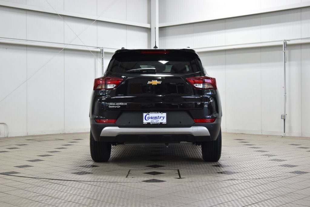 New 2026 Chevrolet TrailBlazer LT w/ Convenience Package FWD image 7