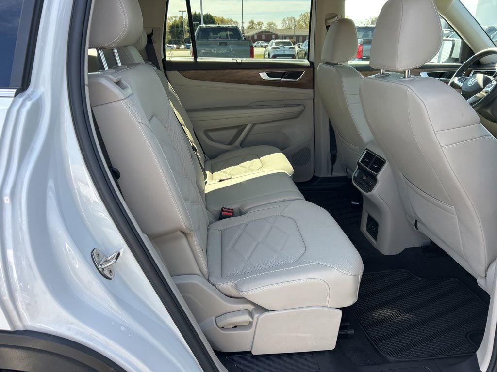 Used 2025 Volkswagen Atlas SE image 20