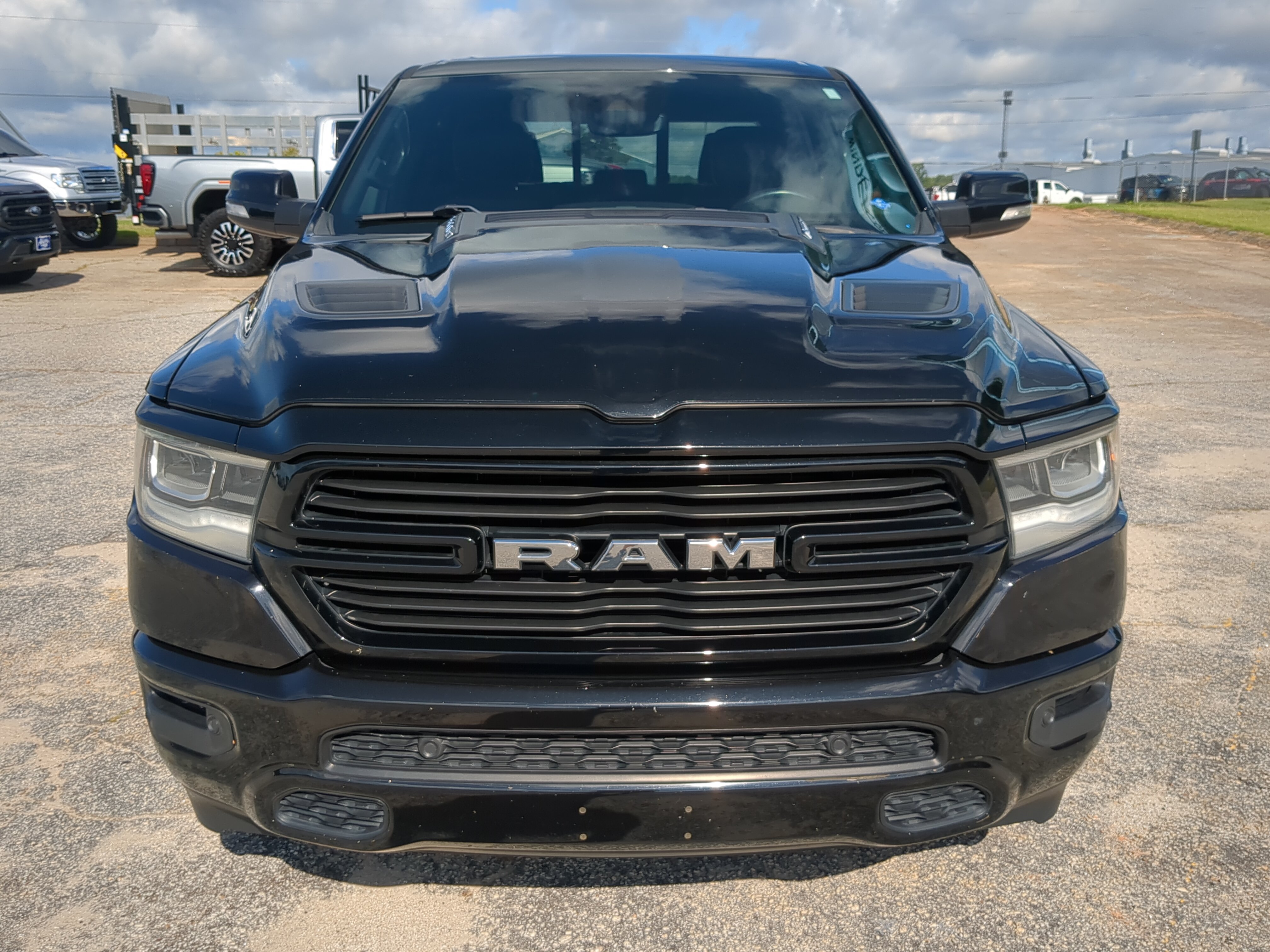 Used 2022 RAM 1500 Laramie AWD/4WD image 7