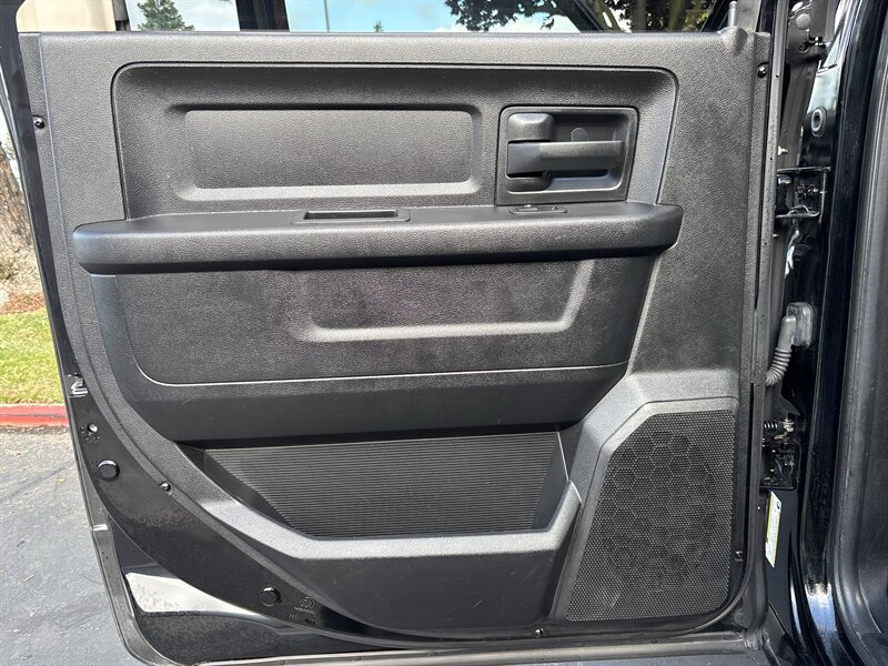 Used 2014 RAM 1500 Express AWD/4WD image 32