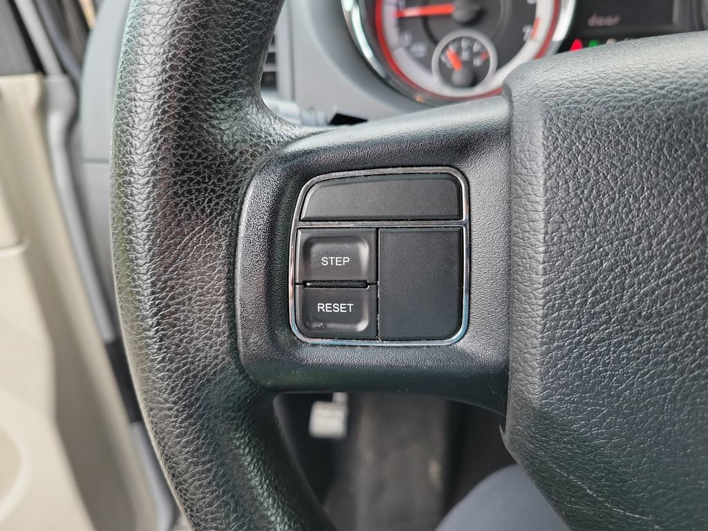 Used 2013 Dodge Grand Caravan SE FWD image 20
