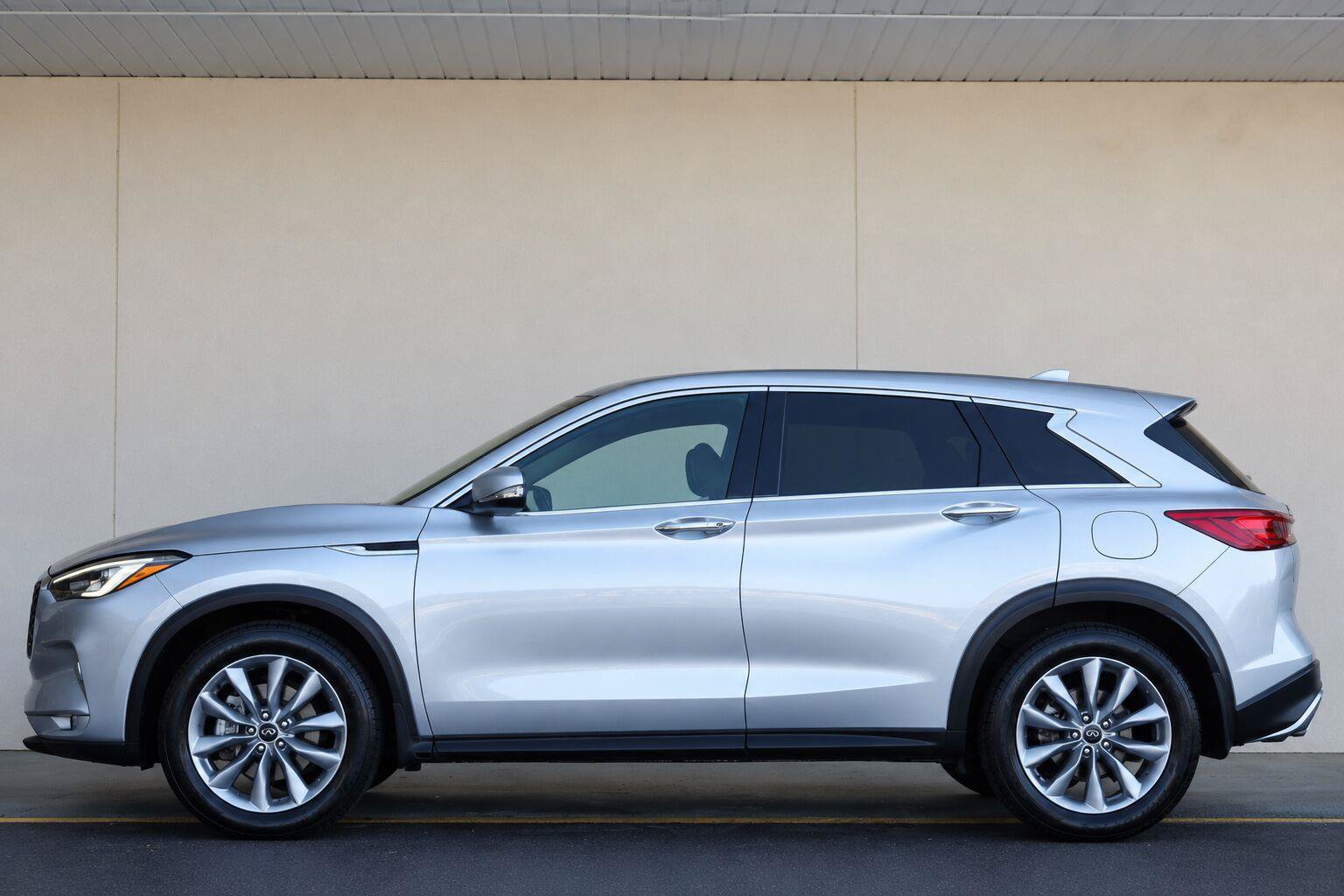 Used 2021 INFINITI QX50 Pure FWD image 2