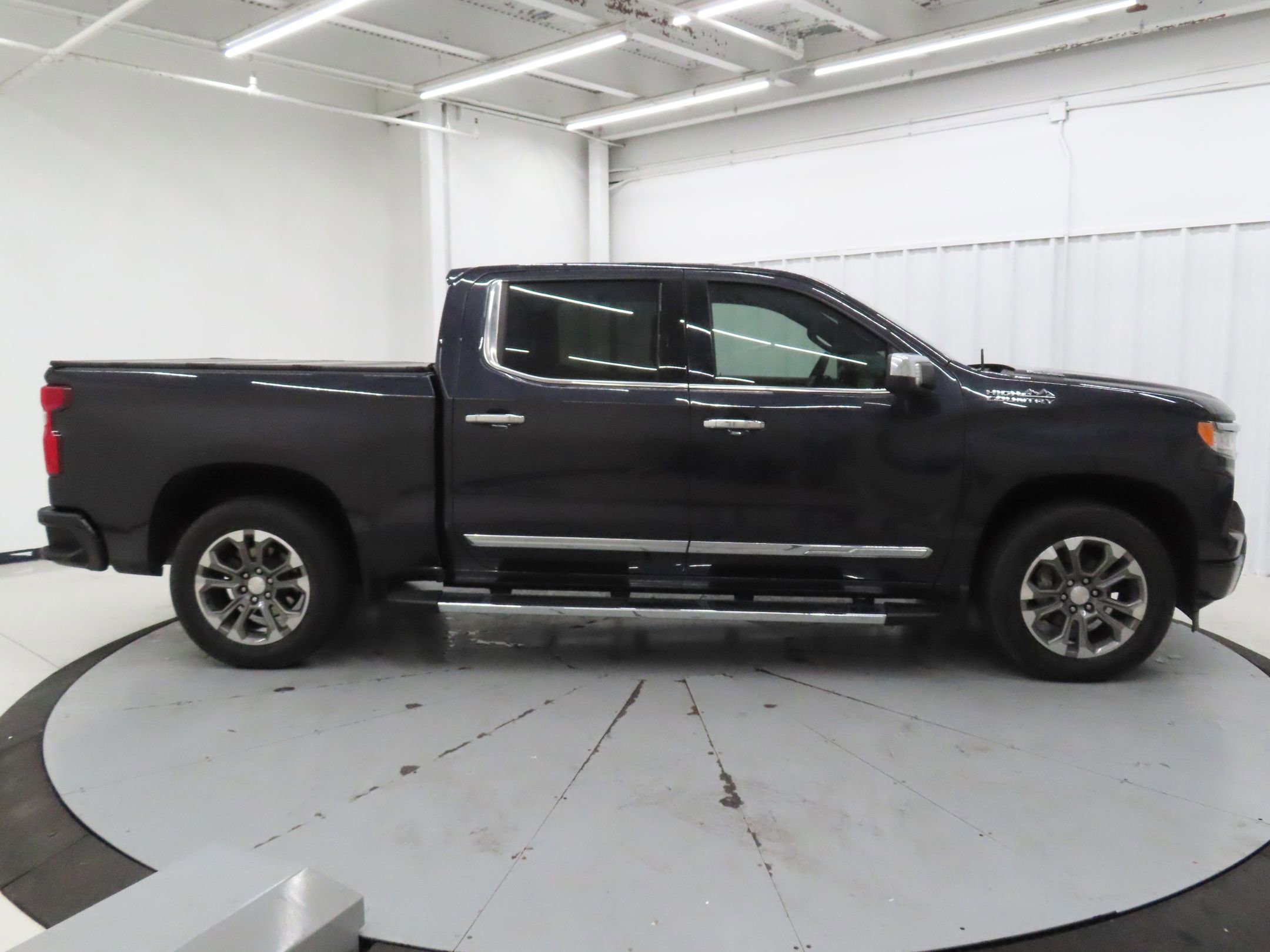 Used 2023 Chevrolet Silverado 1500 High Country video 2