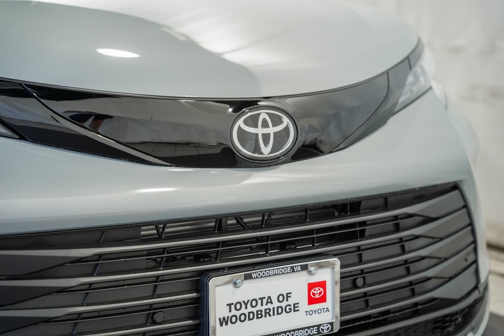 New 2026 Toyota Sienna XLE Woodland Edition AWD/4WD image 12