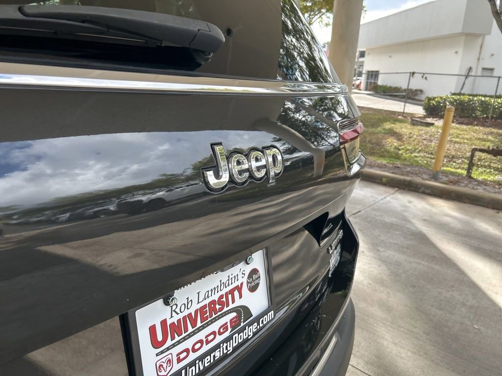 Used 2022 Jeep Grand Cherokee L Limited image 18