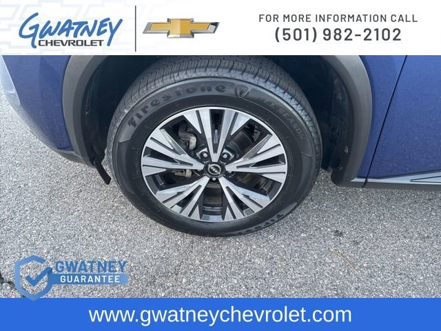 Used 2023 Nissan Rogue SV image 9