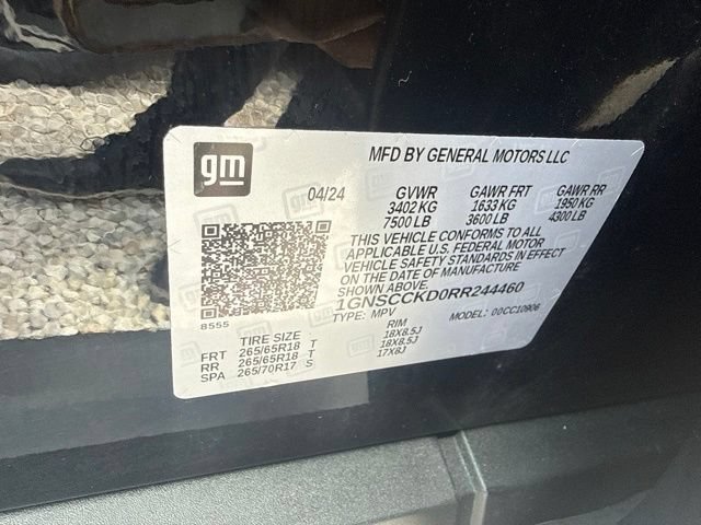 Used 2024 Chevrolet Suburban LT RWD image 15