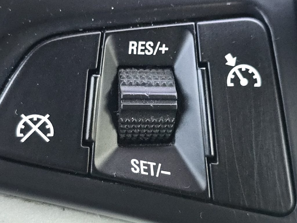 Used 2014 Chevrolet Camaro LT w/ Rear Vision Package RWD image 9