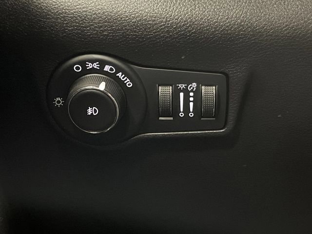 Used 2025 Jeep Compass Limited w/ High Altitude Package image 24