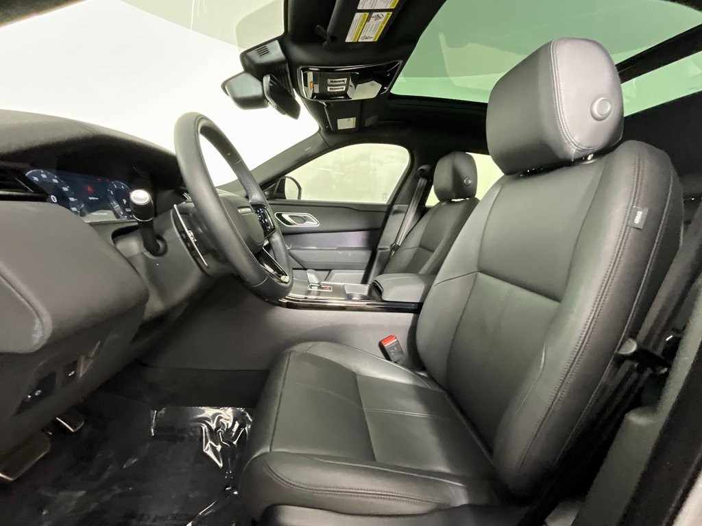 Used 2026 Land Rover Range Rover Velar Dynamic SE image 16