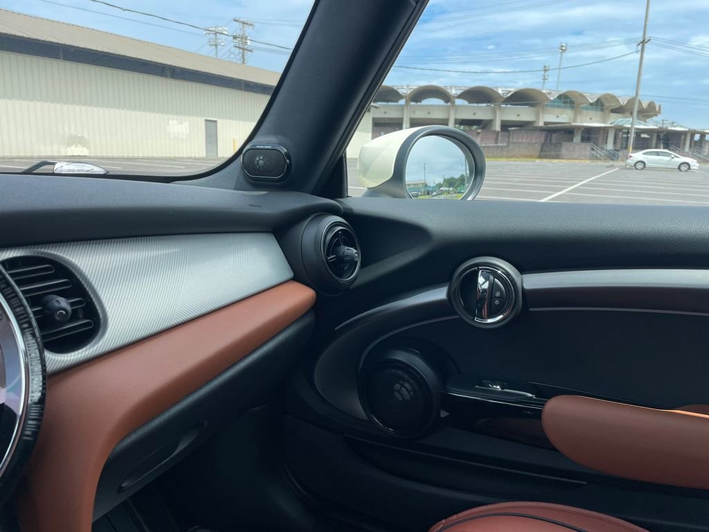 Used 2022 MINI Cooper S w/ Signature Upholstery Package FWD image 15