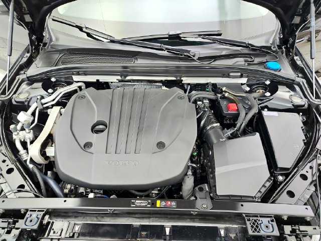 Certified 2024 Volvo S60 B5 Plus w/ Climate Package AWD/4WD image 34