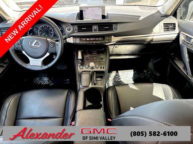 Used 2015 Lexus CT 200h w/ Navigation Package FWD image 15