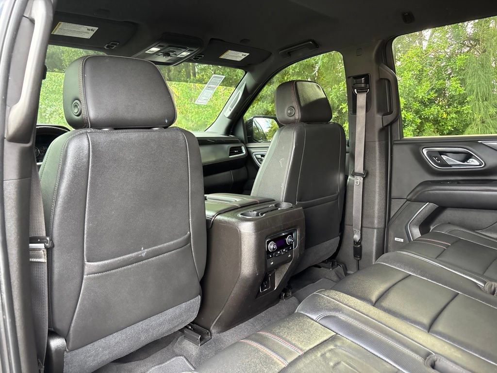 Used 2021 Chevrolet Suburban RST w/ Luxury Package RWD image 20