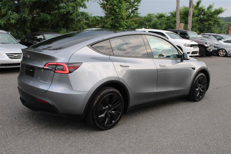 Used 2025 Tesla Model Y Long Range AWD/4WD image 7