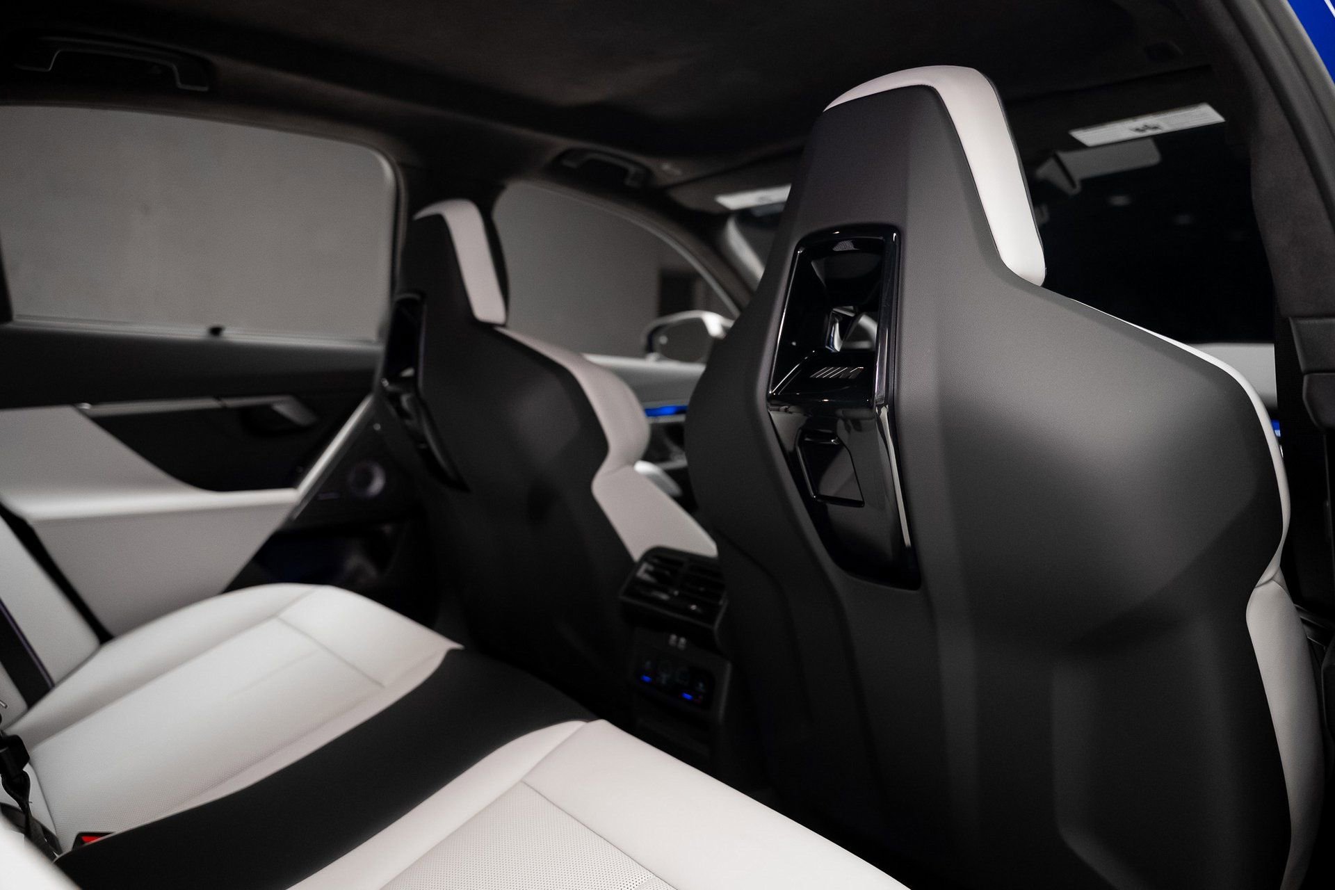 Used 2025 BMW M5 w/ Carbon Package image 73