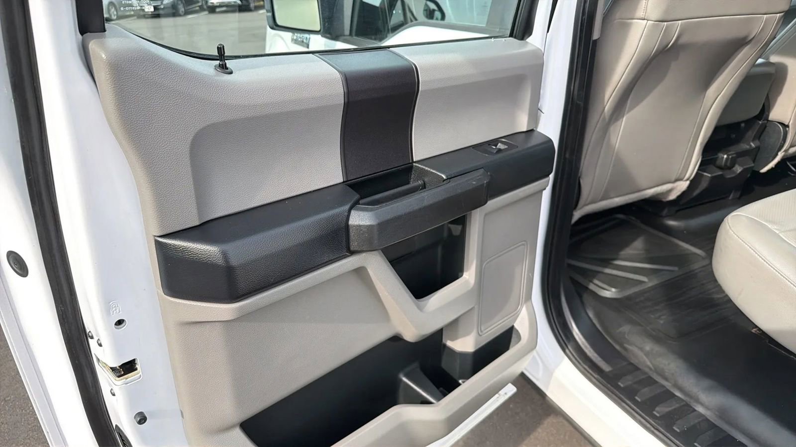 Used 2015 Ford F150 XL w/ XL Power Equipment Group AWD/4WD image 12