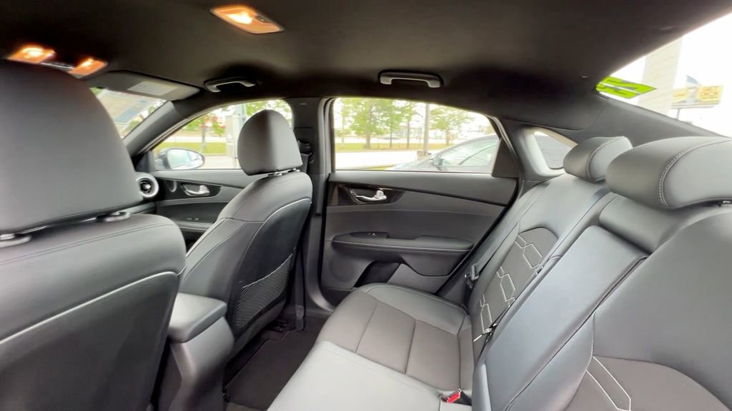 Used 2023 Kia Forte GT-Line image 36