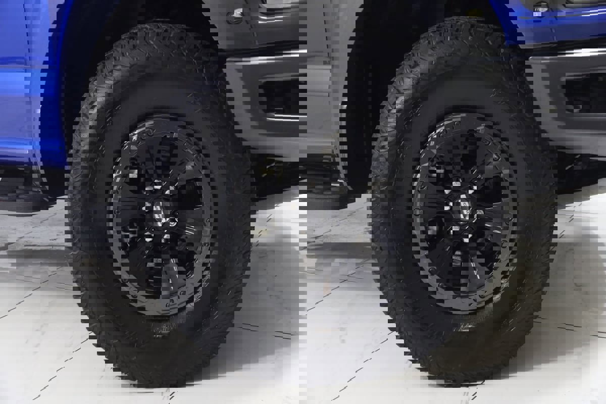 Used 2017 Ford F150 Raptor w/ Equipment Group 801A Mid image 17