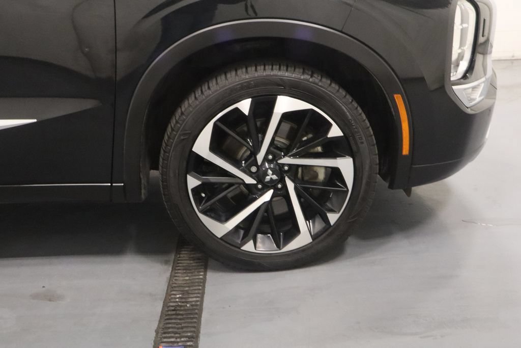 Used 2024 Mitsubishi Outlander SE Black Edition AWD/4WD image 28