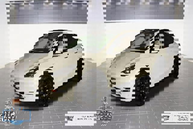 Used 2024 Tesla Model Y Long Range AWD/4WD image 1