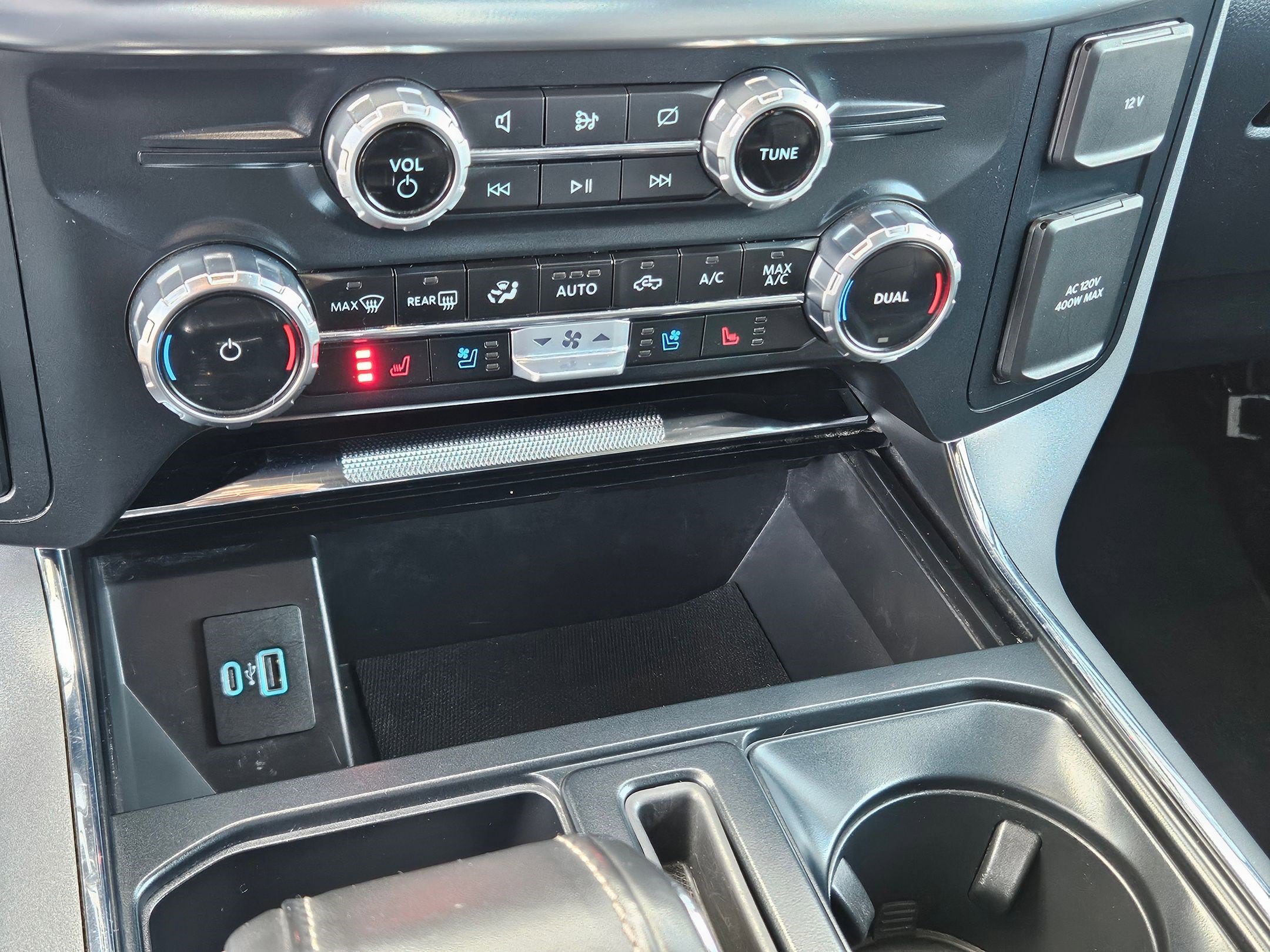 Used 2023 Ford F150 Lariat image 28