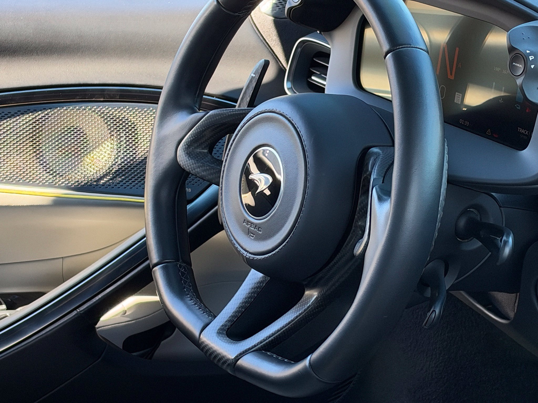Used 2023 McLaren Artura RWD image 43