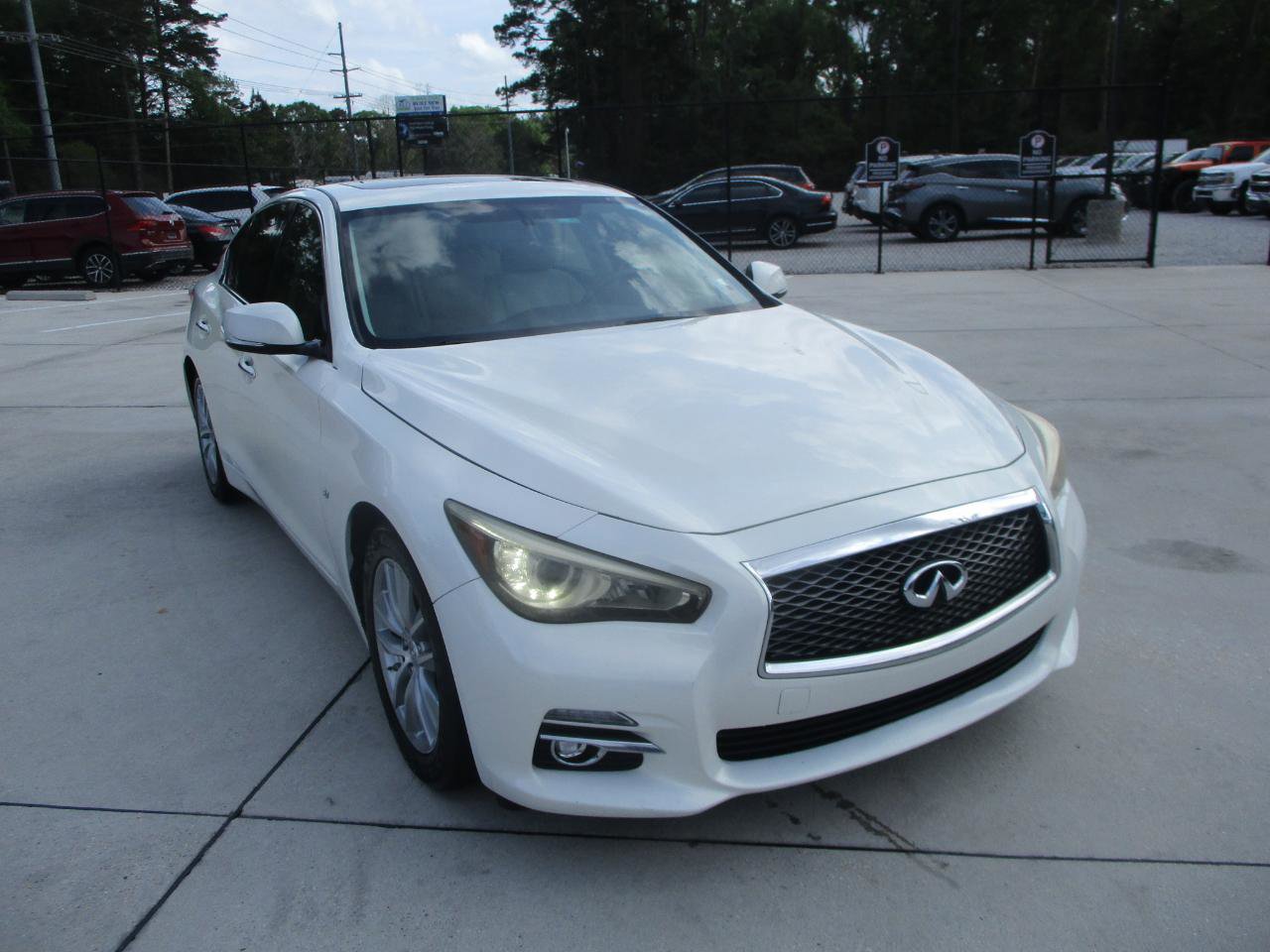 Used 2014 INFINITI Q50 Premium w/ Moonroof Package image 25
