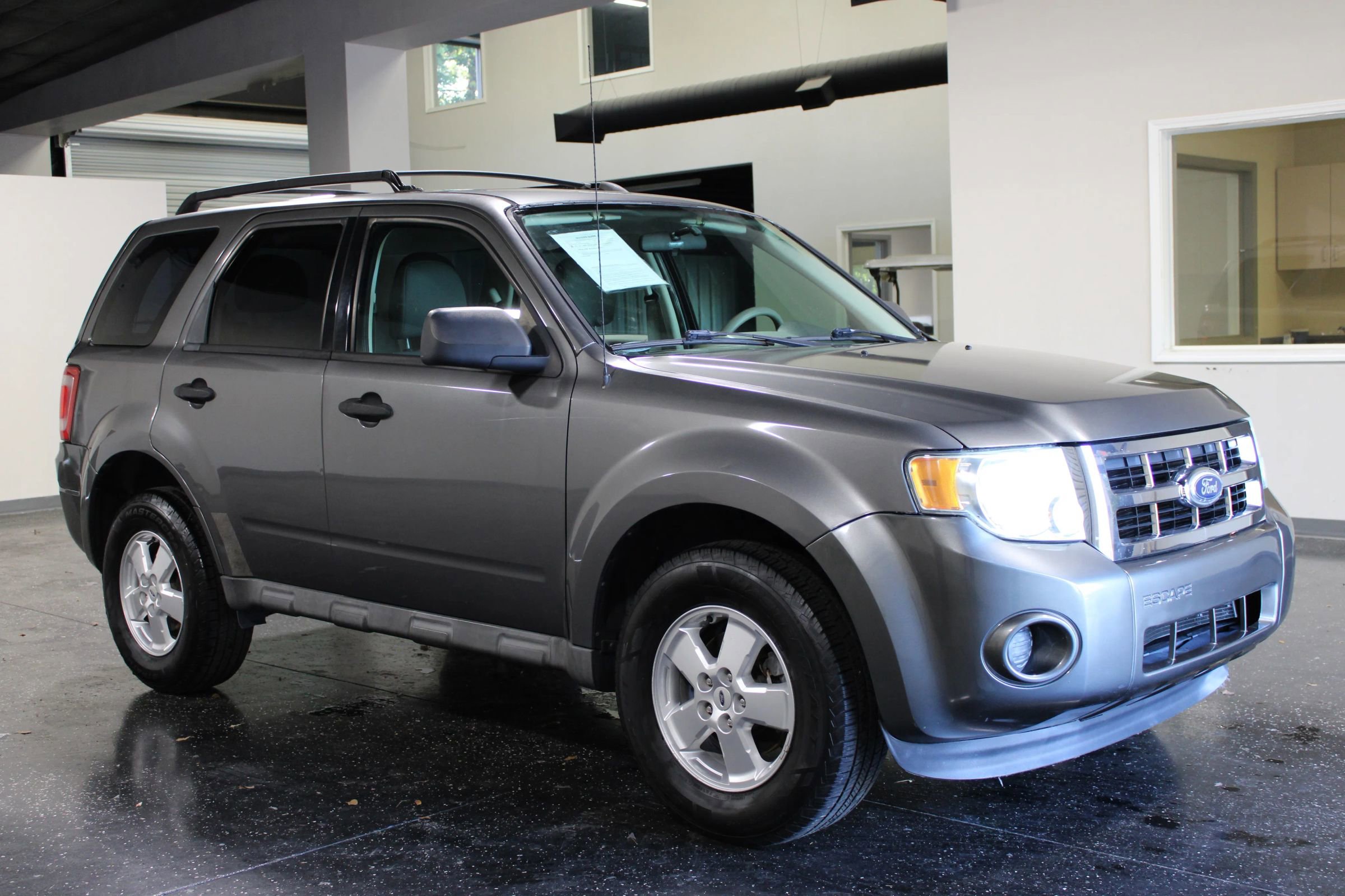 Used 2011 Ford Escape XLS w/ 101A Rapid Spec Order Code FWD image 29