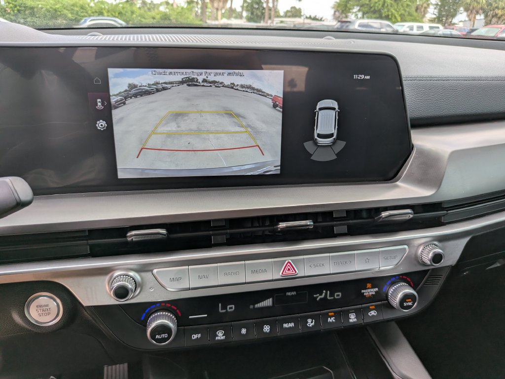 Certified 2025 Kia Telluride LX FWD image 24