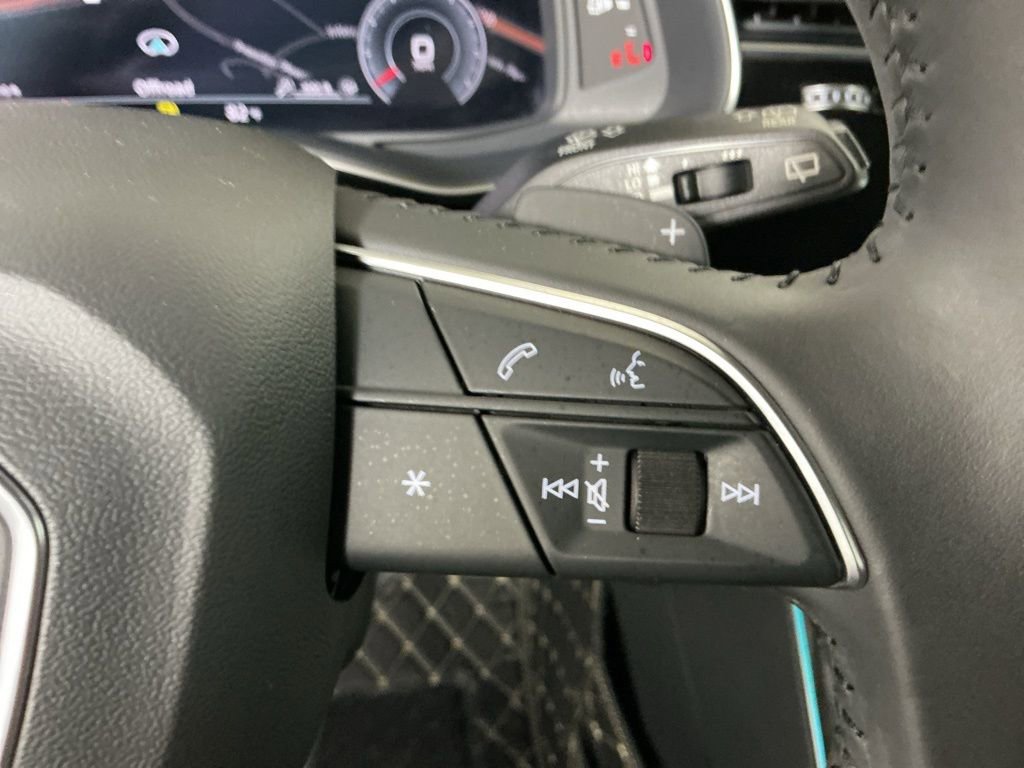Used 2020 Audi Q8 Premium Plus w/ Premium Plus Package image 17