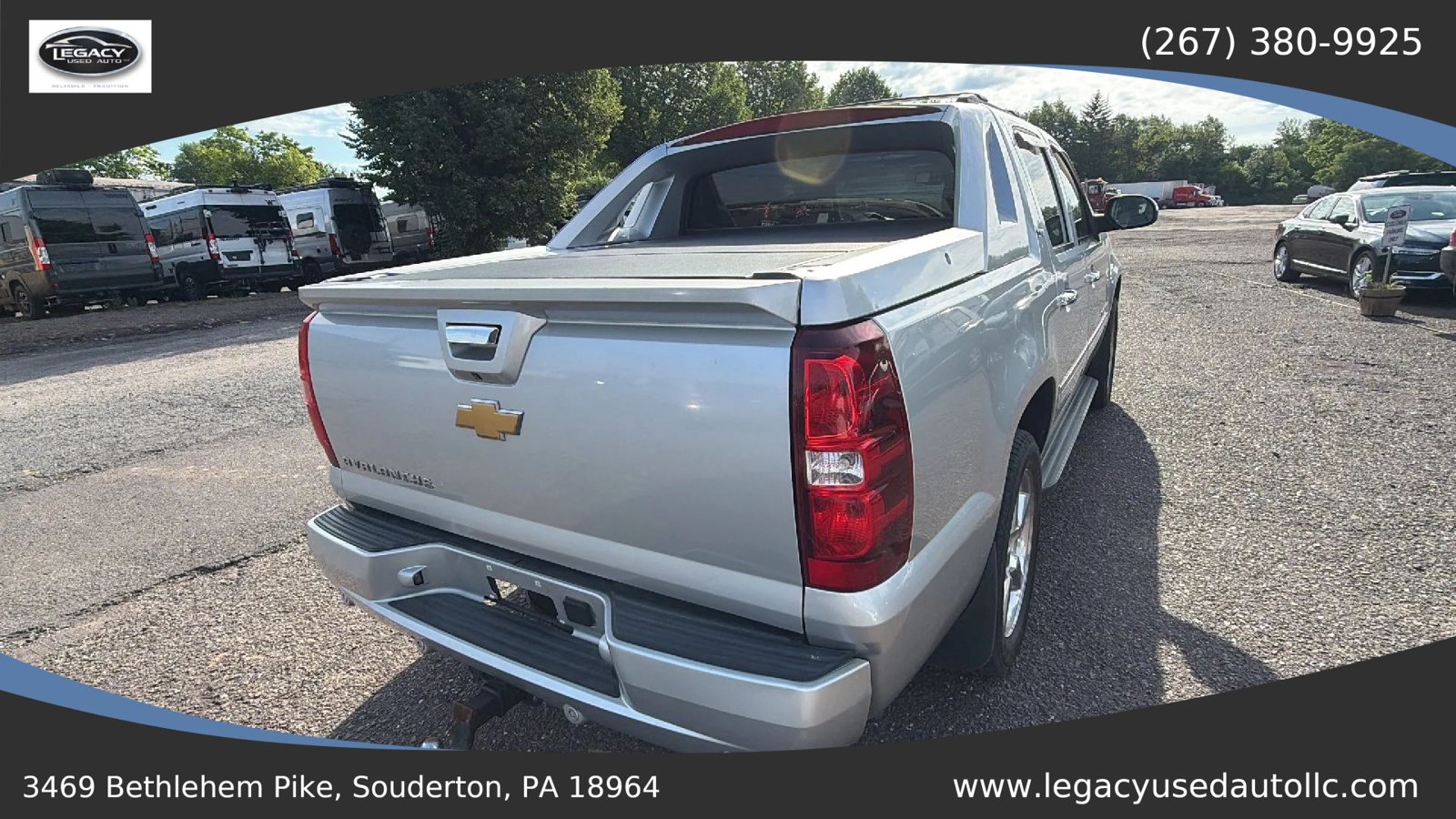 Used 2012 Chevrolet Avalanche LTZ AWD/4WD image 14