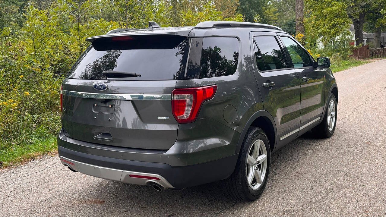 Used 2016 Ford Explorer XLT w/ Equipment Group 202A AWD/4WD image 7
