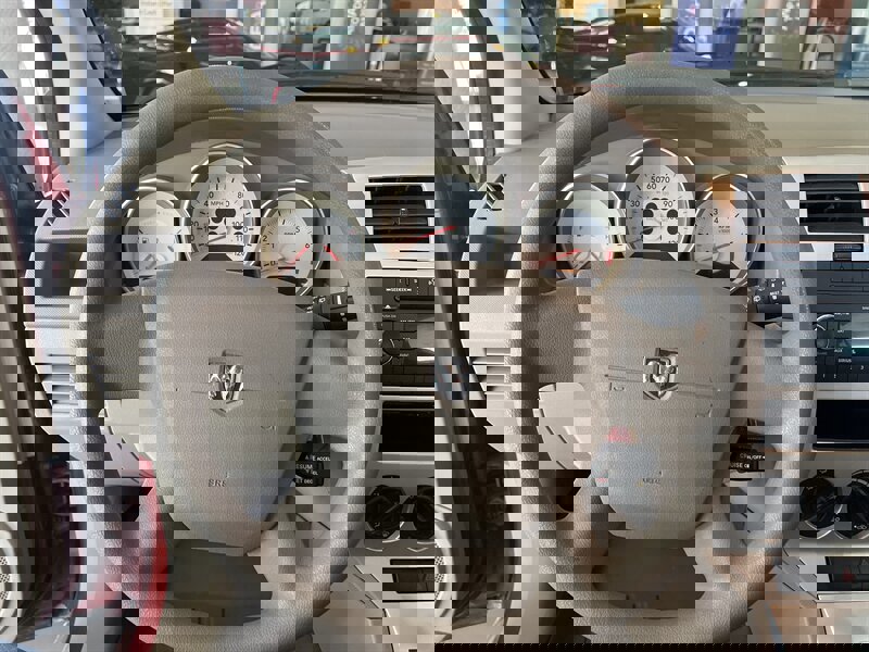 Used 2009 Dodge Caliber SXT image 14