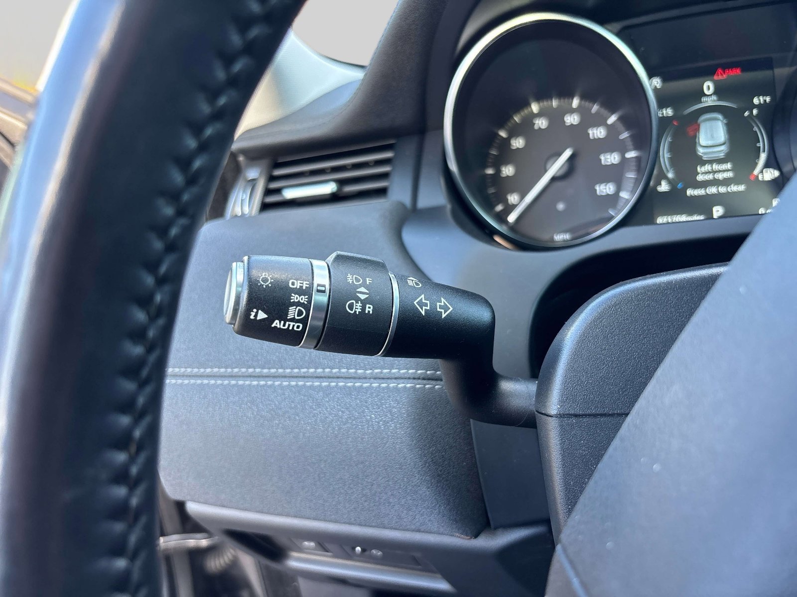 Used 2018 Land Rover Range Rover Evoque image 31