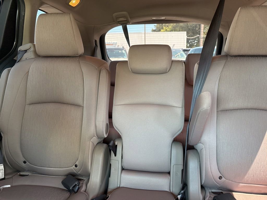 Used 2018 Honda Odyssey EX image 12