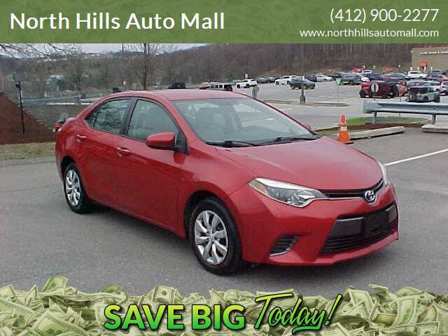 Used 2015 Toyota Corolla LE FWD image 1