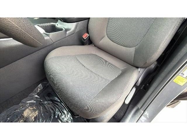 Certified 2025 Toyota RAV4 LE AWD/4WD image 19