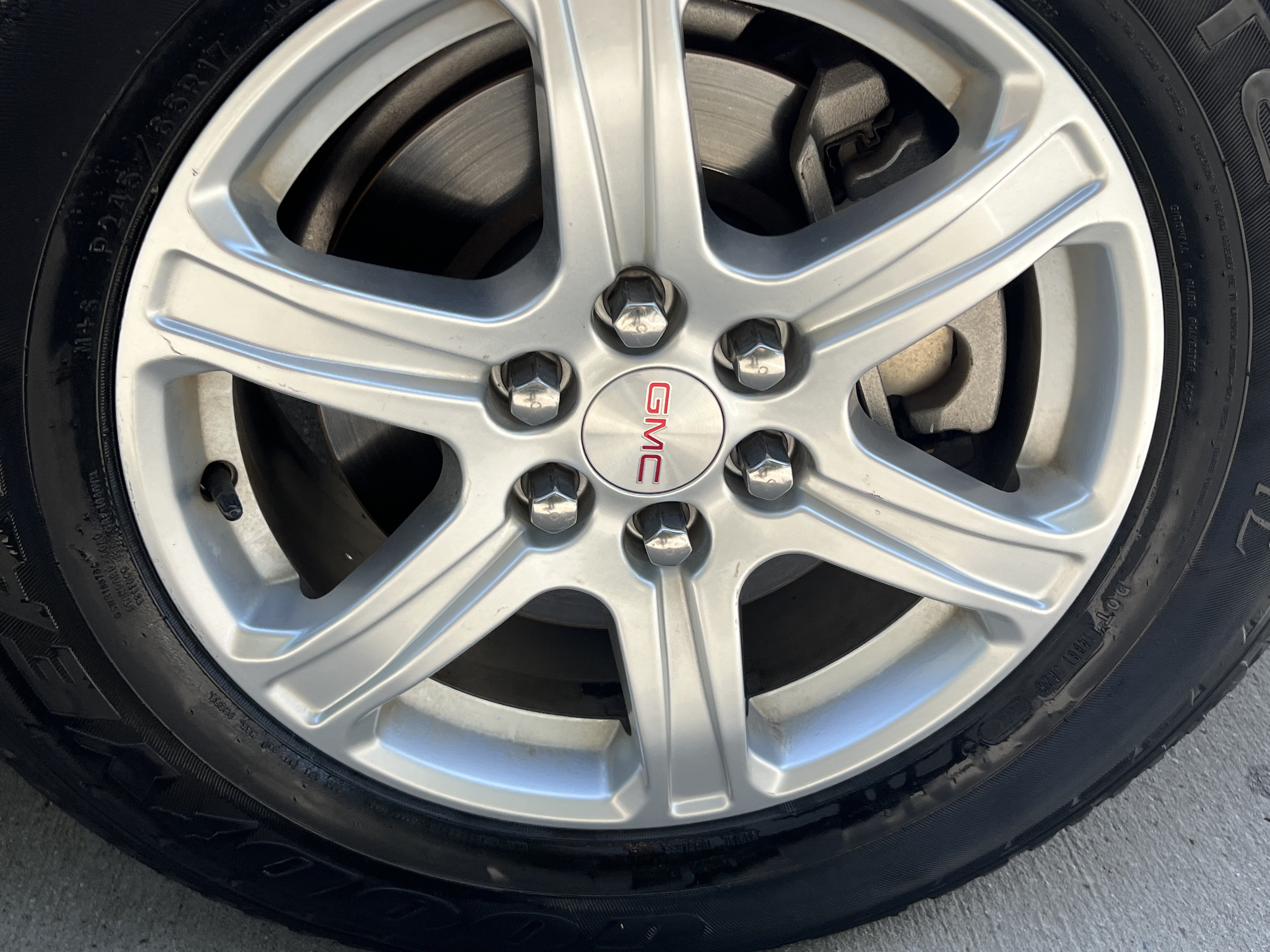 Used 2019 GMC Acadia SLE FWD image 12
