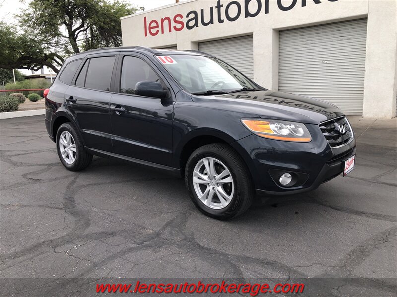 Used 2010 Hyundai Santa Fe SE FWD image 2