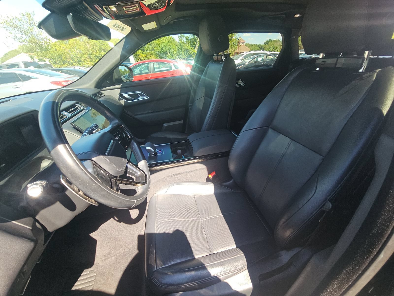 Used 2024 Land Rover Range Rover Velar Dynamic SE AWD/4WD image 5