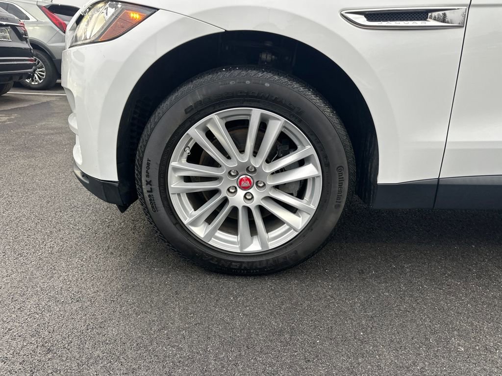 Used 2020 Jaguar F-PACE Prestige image 12