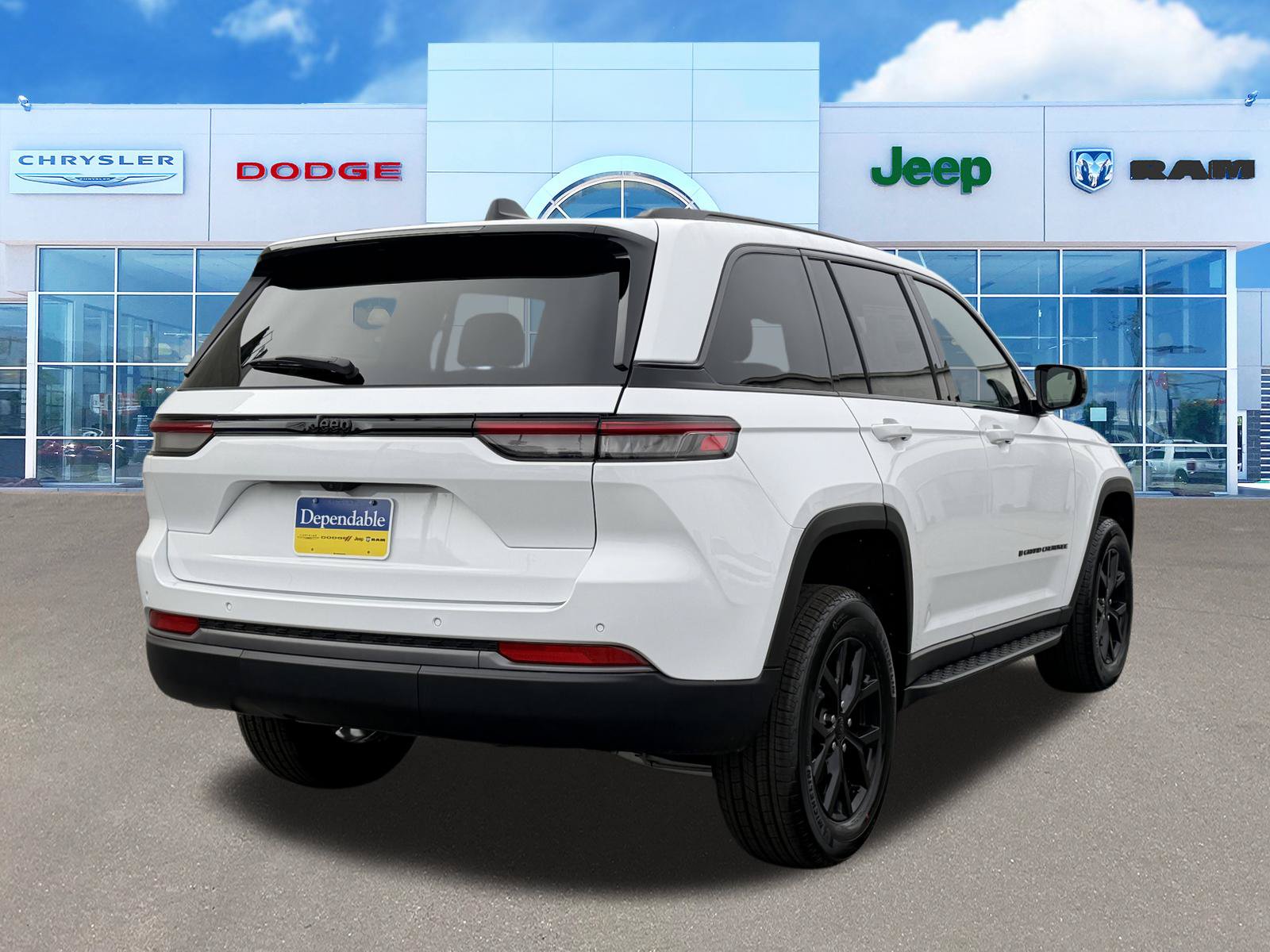 New 2026 Jeep Grand Cherokee Altitude RWD image 10