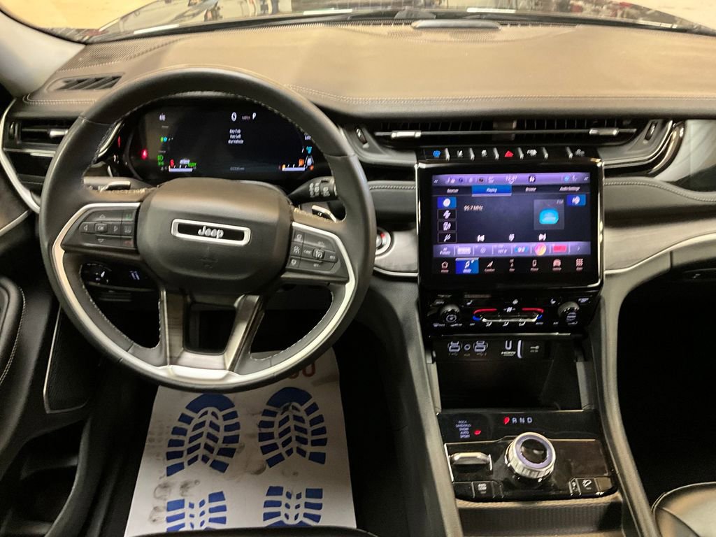 Used 2024 Jeep Grand Cherokee Limited 4xe image 7