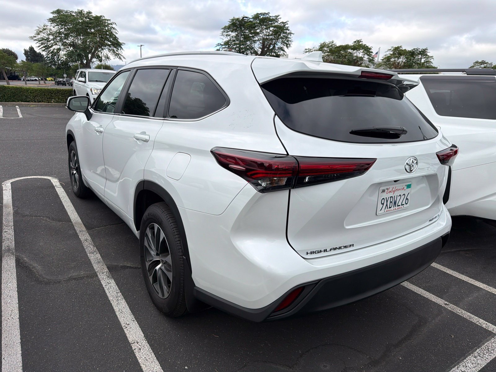 Used 2026 Toyota Highlander XLE AWD/4WD image 5