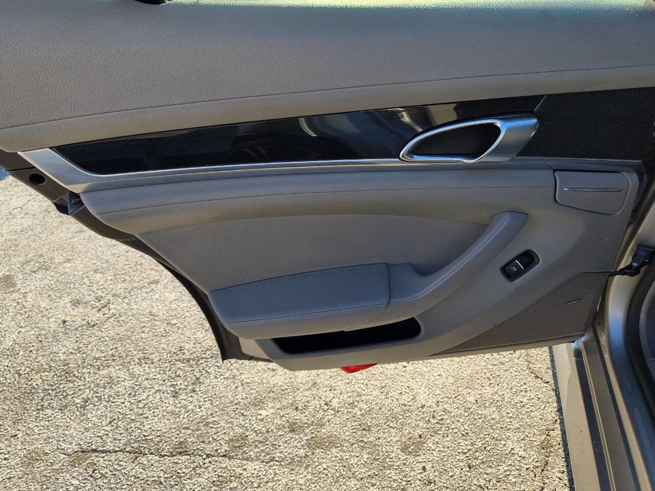 Used 2013 Porsche Panamera S w/ Comfort Pkg image 49