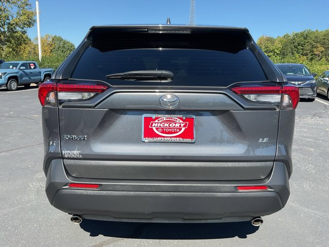 Used 2020 Toyota RAV4 LE FWD image 9