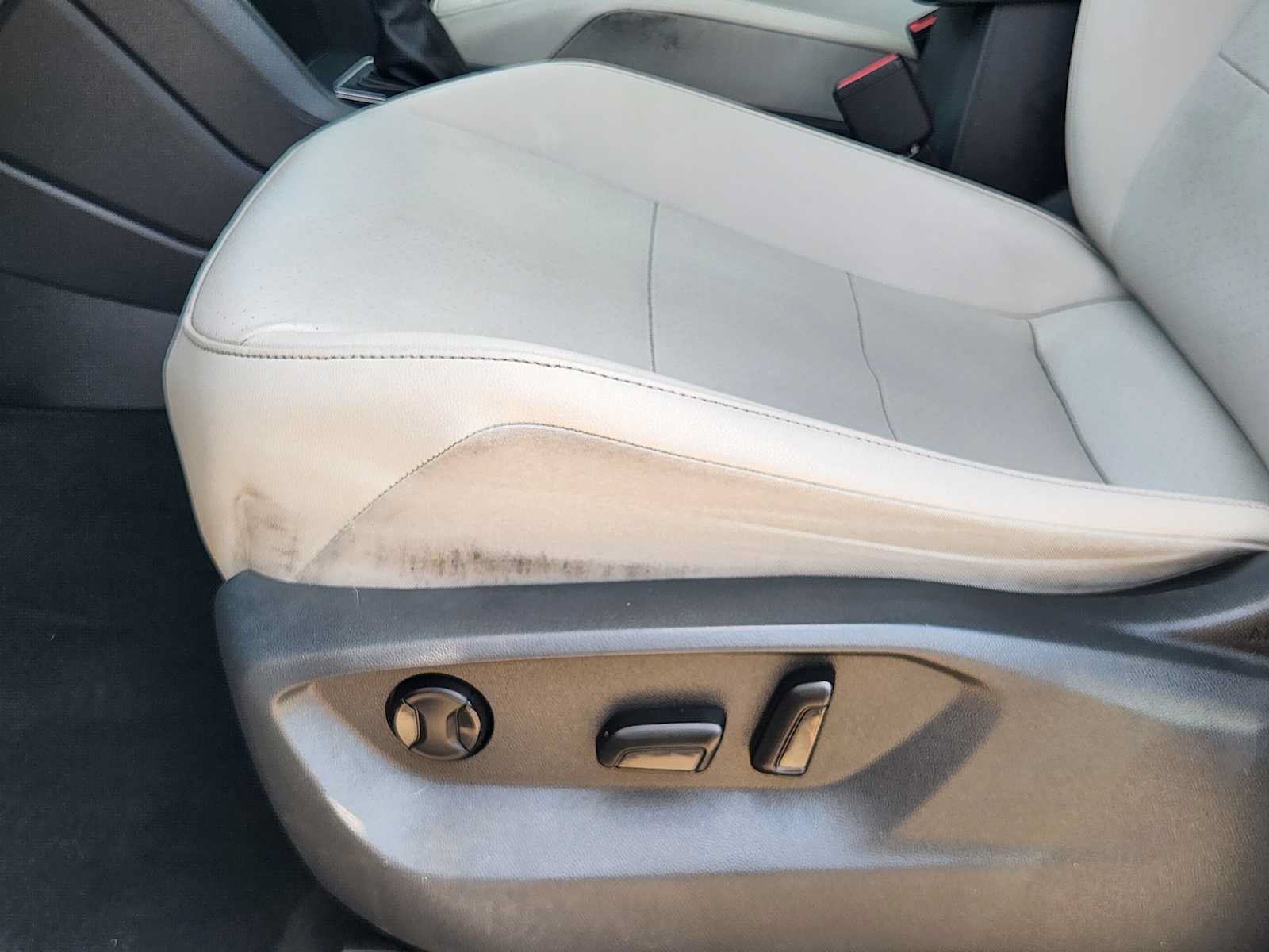 Used 2019 Volkswagen Tiguan SE w/ Panoramic Sunroof Package FWD image 22