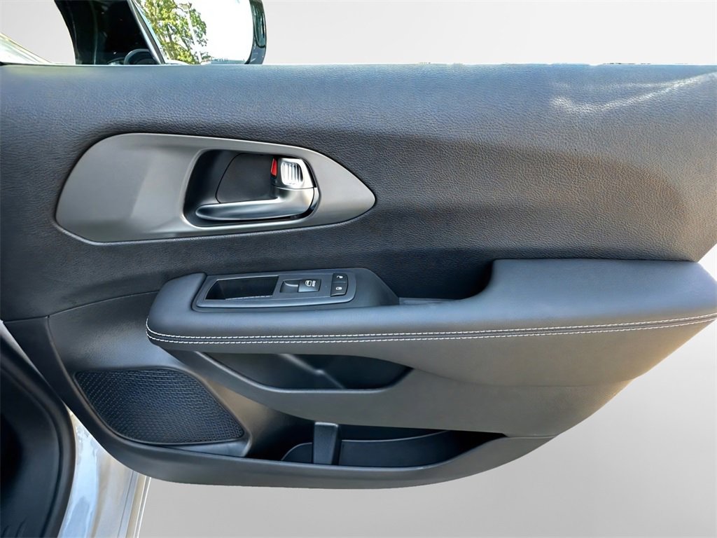 New 2026 Chrysler Pacifica Select image 27